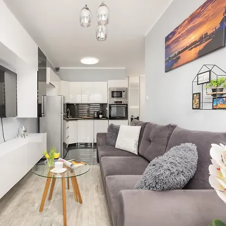 Modern Kapitanski Mostek By Renters דירה *